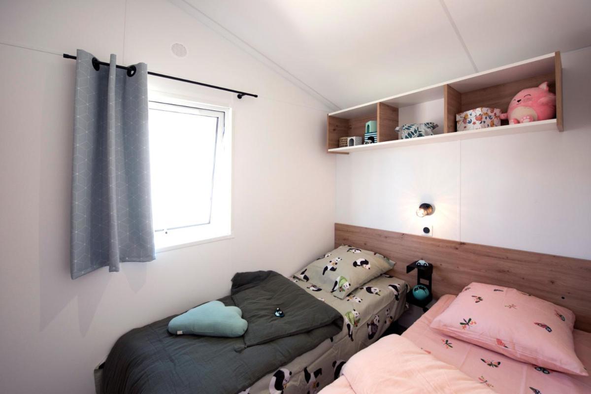 Camping Le Rey Louvie Juzon Esterno foto