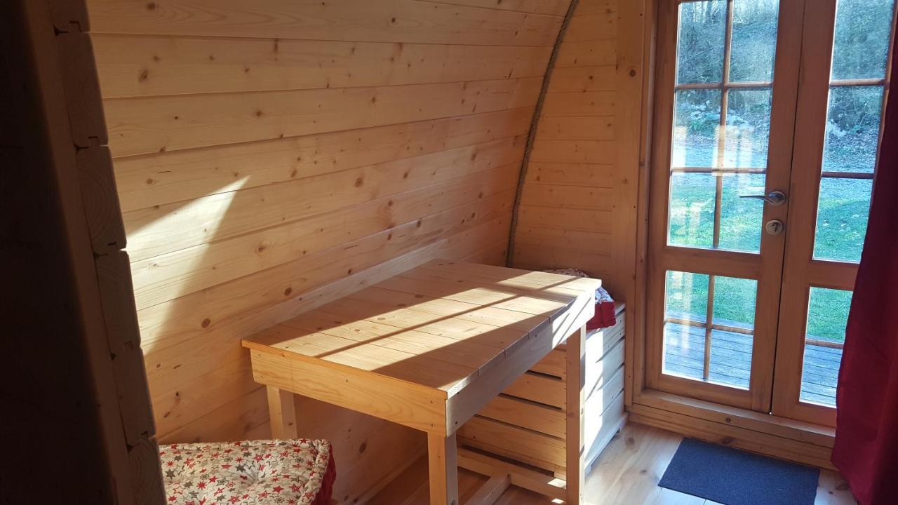 Camping Le Rey Louvie Juzon Esterno foto
