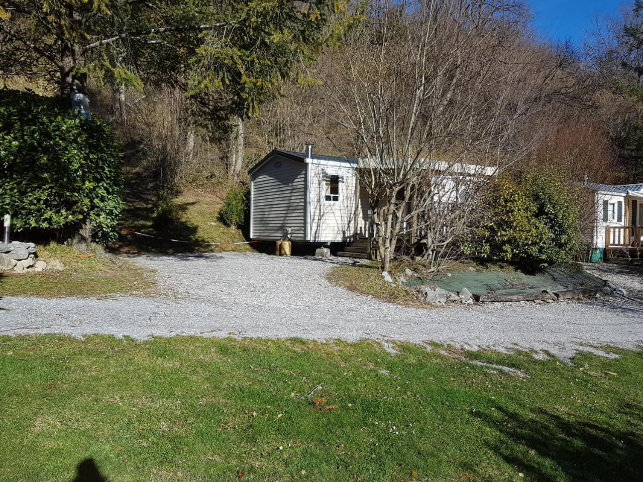 Camping Le Rey Louvie Juzon Esterno foto
