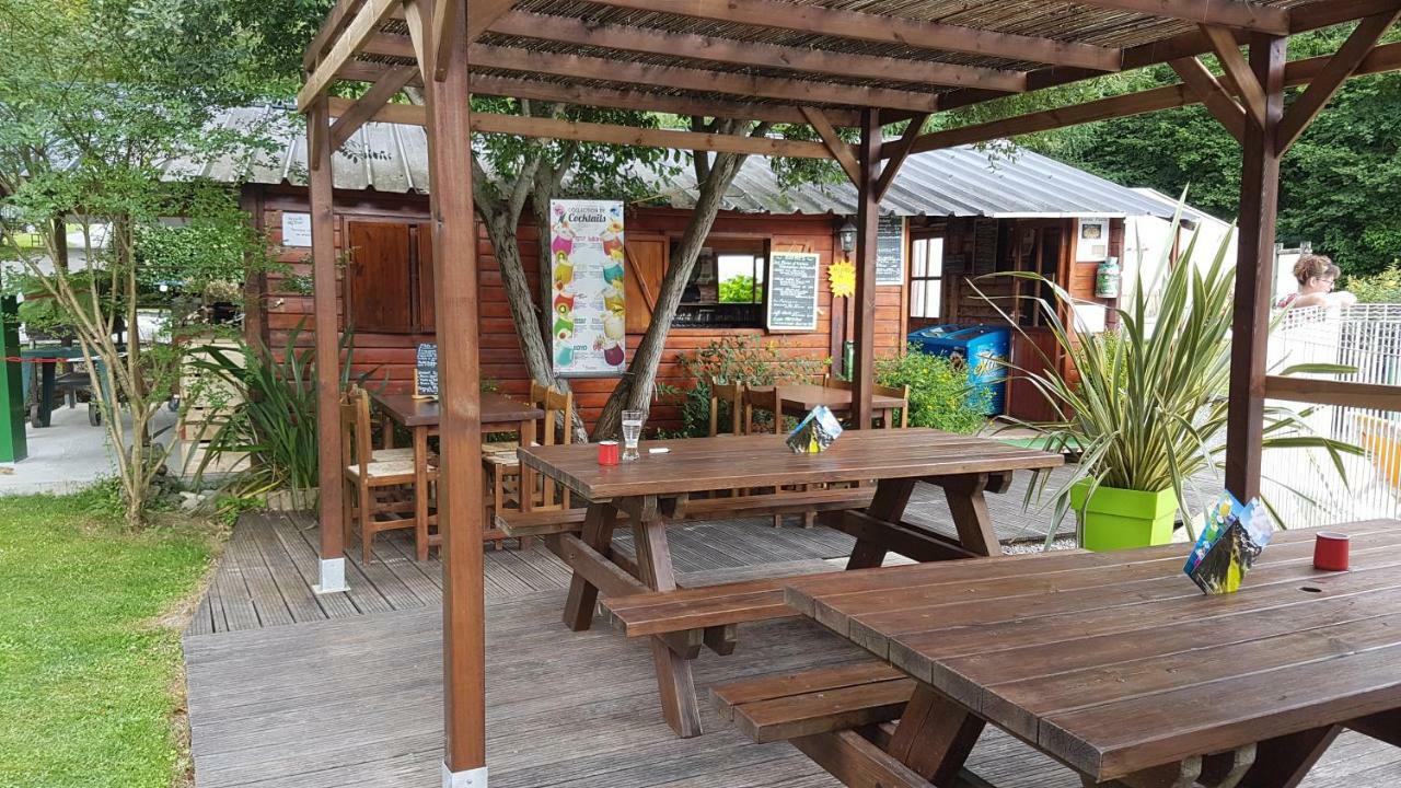 Camping Le Rey Louvie Juzon Esterno foto