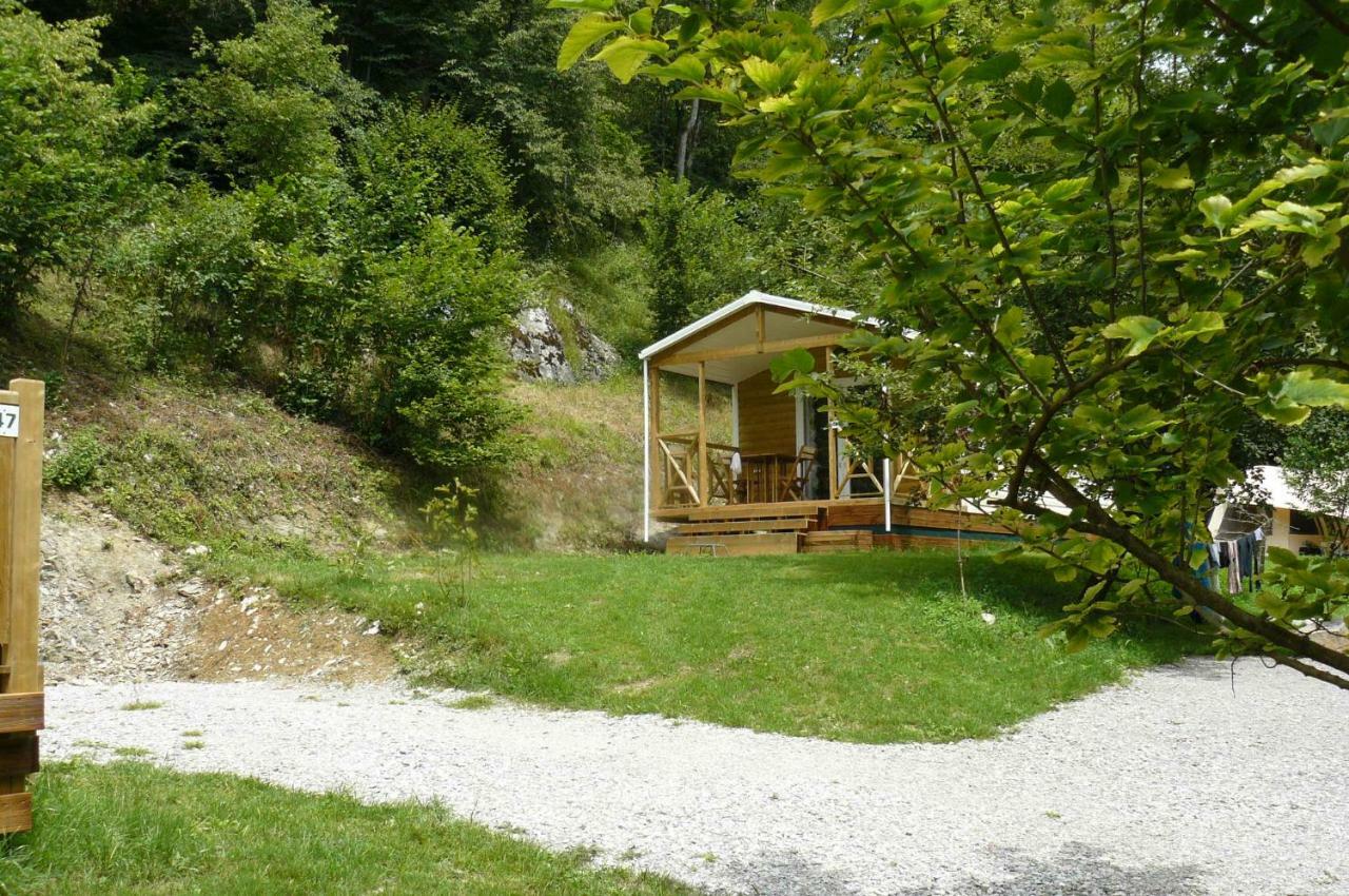 Camping Le Rey Louvie Juzon Esterno foto