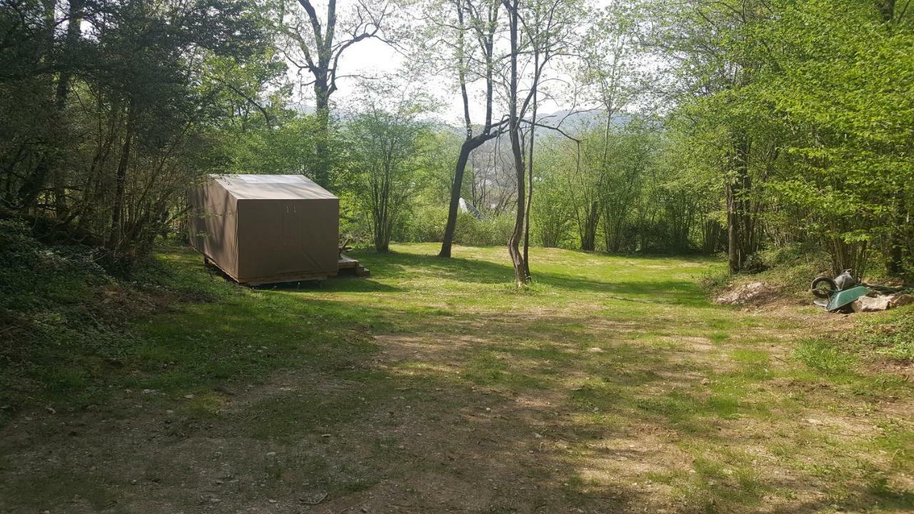 Camping Le Rey Louvie Juzon Esterno foto